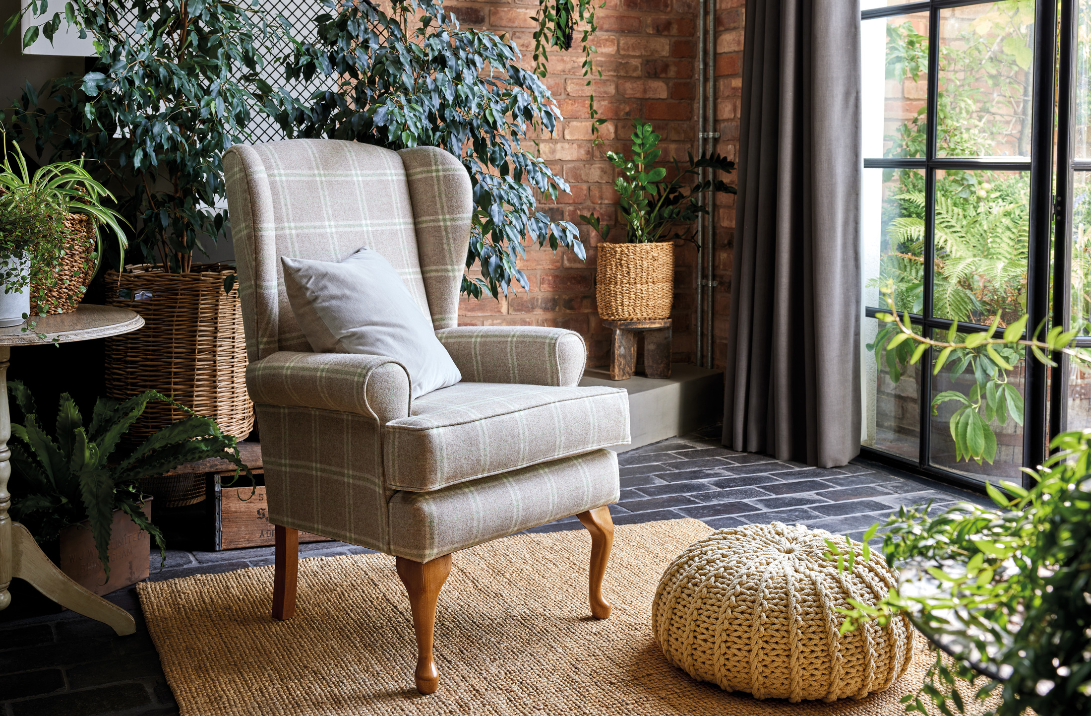 Finding the Perfect Comfortable Chair for Seniors